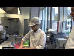 L Incontournable Recette Du Cougnou Ecole Hoteliere Provinciale De Namur Youtube