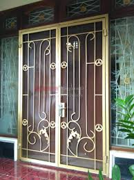 Desain pintu single murah model minimalis terbaru 2016 minimalis desain pintu. Pemasangan Teralis Pintu Kupu Tarung Dan Ram Magnetic Miniflex Insect Screen Nirwana Di Minomartani Plosokuning Sleman Yogyakarta Nirwana Group Yogyakarta