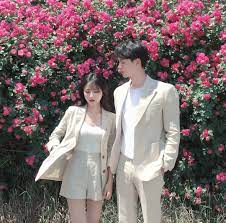 Kaos muslim/blouse muslim/pakaian muslim wanita motif bulu angsa. Korean Couple Pakaian Pasangan Wanita Gaya Model Pakaian Korea