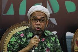 Bipang ambawang tercatat sebagai merek makanan berbasis babi. Ali Mochtar Ngabalin Apa Yang Salah Dari Pernyataan Jokowi Soal Bipang