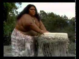 verse 1 g bm c g somewhere over the rainbow, way up high c g d em c and the dreams that you dream of once in a lullaby. Israel Kamakawiwo Ole Over The Rainbow 1993 Youtube