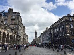 Newitalianbooks is the new bilingual portal that promotes italian publishing, language and culture in the world. Cosa Fare E Vedere Nel Royal Mile Nella Old Town Di Edimburgo