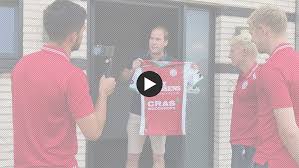 Ce site présente l'équipe de football belge de zulte waregem, l'un des ténors du championnat. Hier Is Onze Uitrusting Voor Het Seizoen 2019 2020