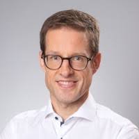 900+ "Gaugler" profiles