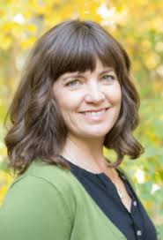 Kari Bernard's Instagram, Twitter & Facebook