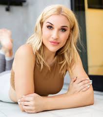 Ve věku 68 let zemřel zpěvák vítězslav vávra. Emily Vavra On Being Your Own Boss