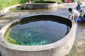 The hot spring is usually crowded at evening times. Asia Travel Book å¤§é©¬15ä¸ªå¿…åŽ»æ¸©æ³‰ ä½ éƒ½åŽ»è¿‡äº†å—