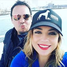 Alejandra Lomeli (@alexandralomeli)