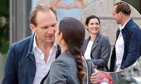 Home statistics filmstars ralph fiennes height, weight, age, body statistics. Ralph Fiennes Gets Cosy With Pretty Brunette As He Takes A Break From Filming New Kingsman Movie Daily Mail Online