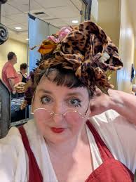 Hi all, I've seen steam punk every year and have decided that next year I  will be taking part.😆🥰. It's amazing to see all different outfits and  meet amazing people😄