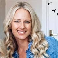 Tanya Webb's Instagram, Twitter & Facebook