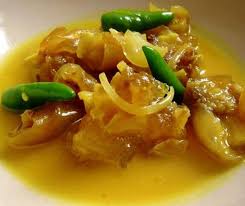 Setelah selesai dengan pengolahan hingga memasak dan santan mengental serta bumbunya meresap ke dalam kikil, kini saatnya diangkat dari rebusan dan. Resep Masakan Kikil Sapi Spesial Yang Paling Enak Dan Empuk Warta Batavia