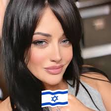 The 2 Guys Named Chris Show...