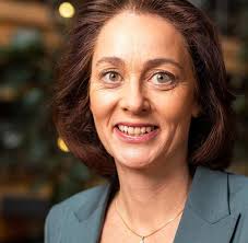 Doch rund um die europawahl entstand noch mehr modisches, mit dem man sich zur eu bekennen kann. Katarina Barley Welt