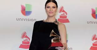 Ouça músicas do artista laura pausini. Laura Pausini Won A Latin Grammy Award In The Category Best Traditional Pop Vocal Album Schubert Music Publishing