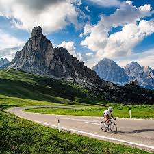 View route map, weather, streetviews, images, slideshows, videos and more for this cycling route to the top of passo giau south, italy. Pin By Neri Garcia On Life Cycle Castelli Cycling Cycling Photography Cycling Inspiration