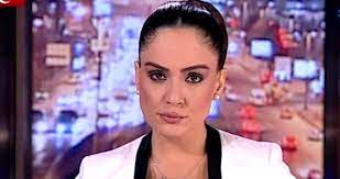 Buket aydın'ın ani i̇stifası ve boşanmasının ardındaki aşk (buket aydın ve emir sarıgül aşkı). Buket Aydin In Estetiksiz Fotograflari Sosyal Medyayi Salladi Haberler Magazin