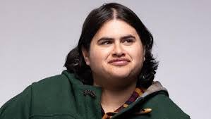 Robert Trathen's Instagram, Twitter & Facebook