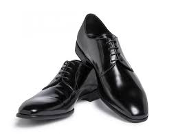 Mi sposo, sposò, ti sposo, si sposò, promesso sposo. Scarpe Sposo 2014 Esempio Look Sposa