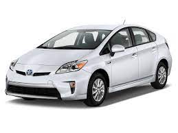 The good the 2012 toyota prius delivers stellar fuel economy without requiring much effort on the part of the driver. 2012 Toyota Prius Review Ratings Specs Prices And Photos The Car Connection
