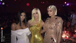 Kim kardashian chatted with vogue's andre leon talley on monday, may 1, about why her husband, kanye west, didn't attend the 2017 met gala — watch. Met Gala 2017 See The Best Celebrity Selfies Teen Vogue