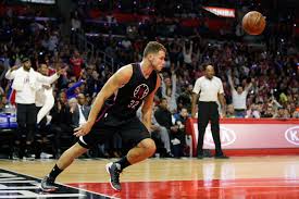 Pair of (2) blake griffin air jordan mens shoes size 13. Jordan Brand Athlete Blake Griffin Fractures Hand In Fight Fitforhealth News