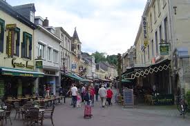 Onze zaak met kenmerkend terras is gelegen in de bekende grote straat in het hart van het historische centrum van valkenburg. Nachtje Valkenburg Met Bezoek Aan Een Steenkolenmijn