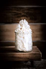 Imbc Creme Au Beurre A La Meringue Italienne Pour Decorer Les Gateaux Recette En 2020 Meringue Italienne Meringue Creme Au Beurre
