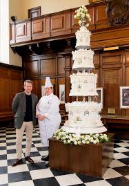 And queen victoria, an afternoon tea aficionado, was apparently particularly fond of it. Queen S 1947 Wedding Cake Recreated For Tv Show And It S Absolutely Incredible Mirror Online