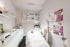 A wide variety of beauty salon equipment options are available to you, such as specific use. Roofia Beauty Salon