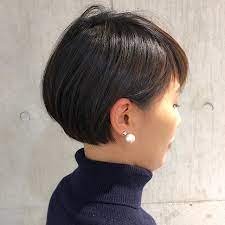 salon work 襟足ギリギリからタイトなショートボブ タートルネック 大きめなピアスとの相性良しです ボブ ショート ボブ ボブヘアー ショートヘア ノンブロー センター南美容室 lounge ラウンジ southwood 50 代 髪型 ボブ ショートボブ