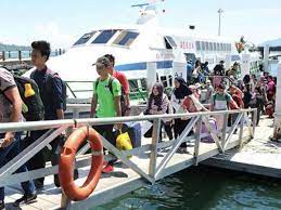 Tiket Feri Bot Labuan Ke Tanah Besar Habis Penumpang Hampa