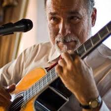 Enrique Henao's Instagram, Twitter & Facebook