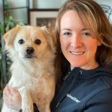 Jennifer Catlett's Instagram, Twitter & Facebook