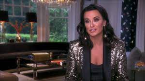 Regarder la serie meurtres au paradis saison 9 episode 4 vf en streaming et gratuit en une bonne qualité. Watch The Real Housewives Of Beverly Hills Season 9 Prime Video