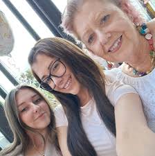 Who remembers grabbing bunches of peas off the trailers heading to the  Cannery 🤔