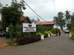 Berdekatan tepi pantai, senang cari tempat makan, berdekatan tempat santai dan liburan buat kanak2. Direktori Percutian Dan Penginapan Malaysia Mencari Homestay Dan Chalet Di Tepi Pantai Port Dickson Sunrise Village Resort Ada
