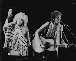 stevie and bob dylan on stage in sydney australia february 1986 stevie nicks fleetwood mac stevie nicks bob dylan live
