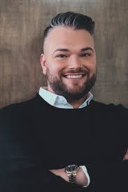 Josh Keck's Instagram, Twitter & Facebook