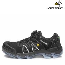 Bei mascot bieten wir sicherheitsschuhe mit den sicherkeitsklassen s3 und s1p an, die beide mit nageldurchtrittschutz und zehenschutzkappe. Airtox Gl55 Sicherheitsschuhe S3 Schnellverschluss Sicherheitsschuhe S3 Sicherheitsschuhe Berufsbekleidung Schroter