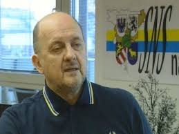 SNS z "zoprnimi kandidati"