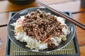 Kali ini kami mau bikin kalian ngiler dengan makan di yoshinoya :9 restoran ricebowl dari jepang ini emang. Enak Dan Mengenyangkan Cara Gampang Bikin Ayam Teriyaki Ala Yoshinoya