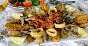 Pescado Frito Fritada De Pescado Julia Y Sus Recetas Pescaito Frito Food Snacks Shrimp