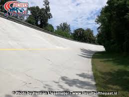Fantasic tracks and fantastic racing although the ai can be a bit intresting at times. Monza Oval History Of The Abandoned Banking Circuits Of The Past