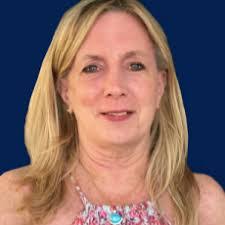 Kim Sexton's Instagram, Twitter & Facebook