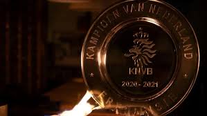 Wie die niederländische zeitung ‚ad. Eredivisie News Ajax Amsterdam Schmilzt Meister Schale Ein