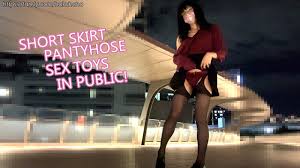 HA21Wear short skirt and stockings, play dildo Insert into anal in public!