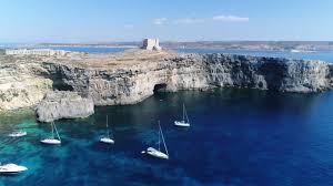 Seine prominente lage zwischen okzident und orient bescherte dem kleinen inselstaat unzählige übergriffe. Malta Comino Sehenswurdigkeiten Youtube