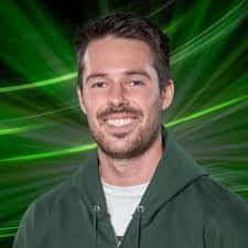 Patrick Binns's Instagram, Twitter & Facebook