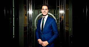 Er kwam meteen kritiek op rob jetten; Rob Jetten Mist Zijn Vriend Maar Koestert De Buurvrouw Het Is Best Pittig Politiek Ad Nl